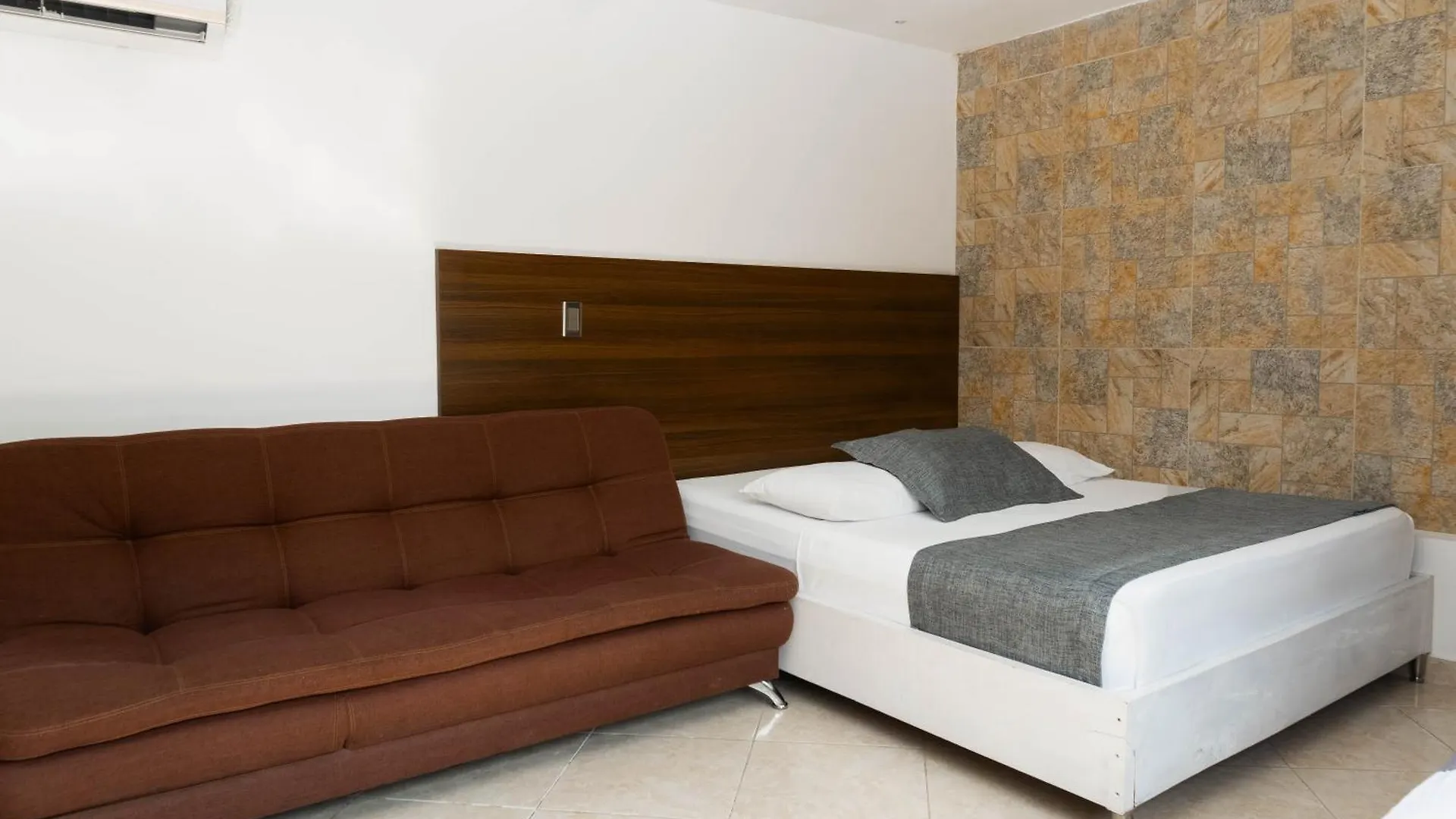 Hotel Palo Alto Laureles Medellín Colombia
