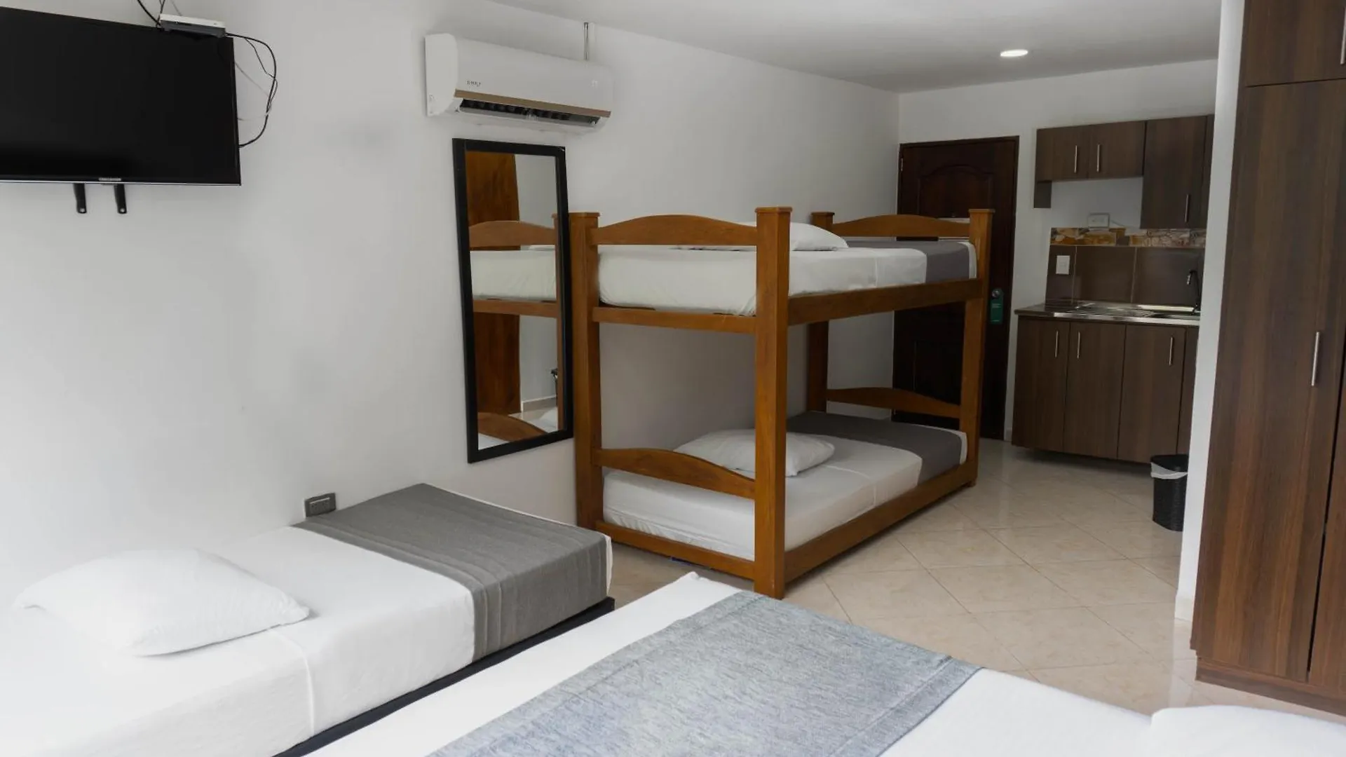**  Hotel Palo Alto Laureles Medellín Colombia